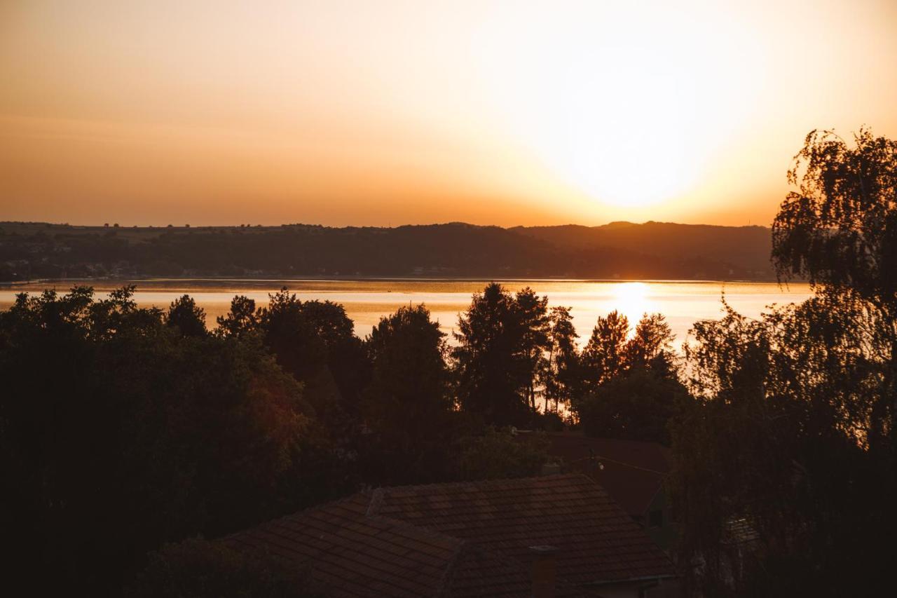 Aparthotel Horizont Dedine Golubac Esterno foto